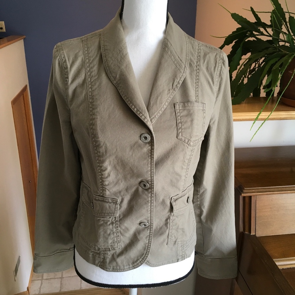 Button Down Jacket With Pockets By Gap, Size 8 - image 1